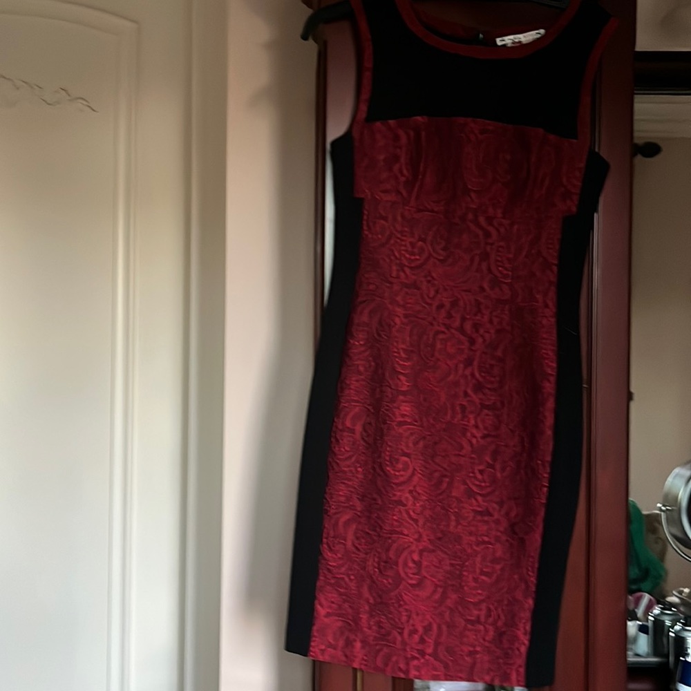 Color blocked cocktail dress